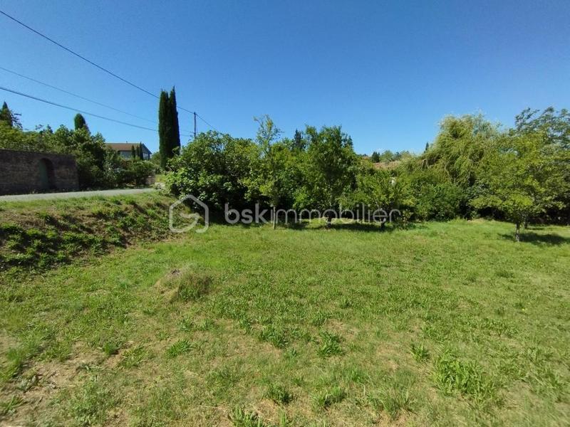 Terrain constructible - 920 m²