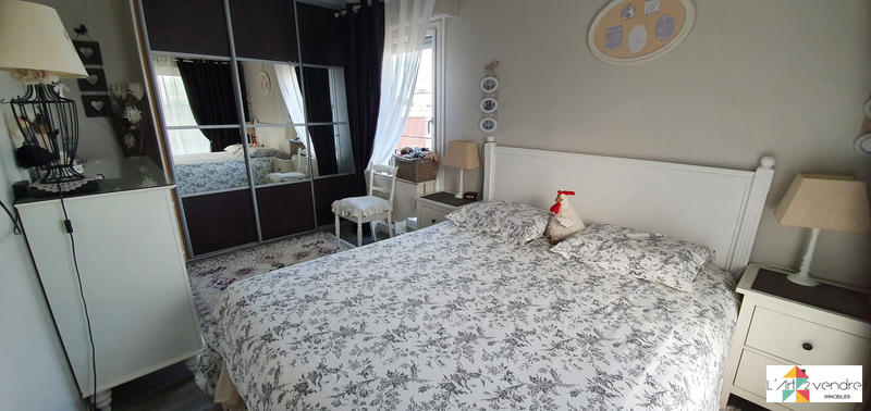 Appartement - 80 m² - 4 pièces