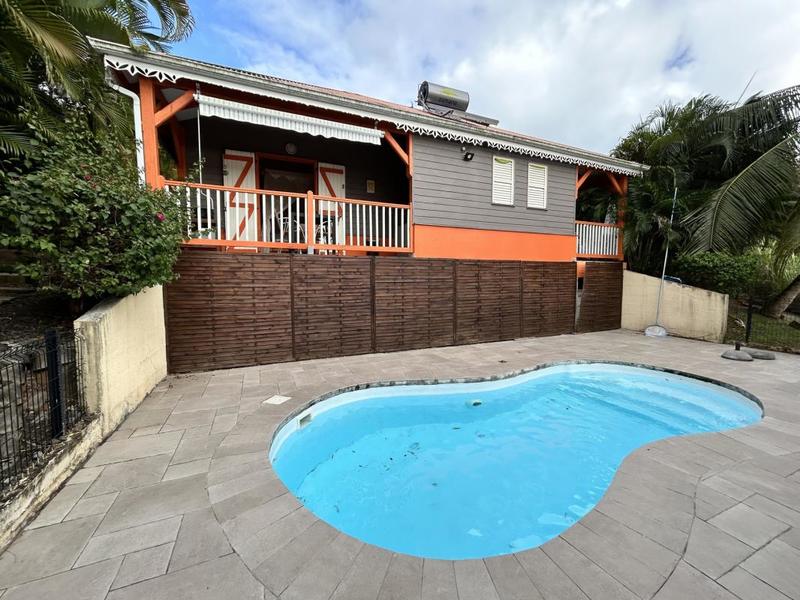 Bungalow - 100 m² - 4 pièces