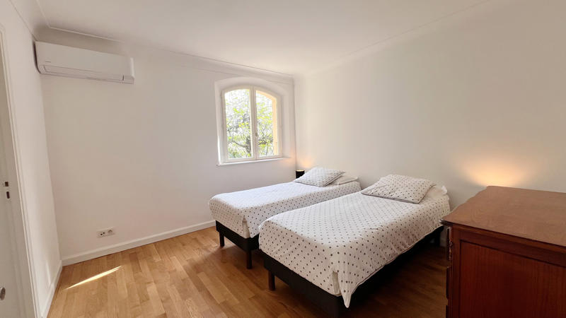 Villa - 288 m² - 6 pièces