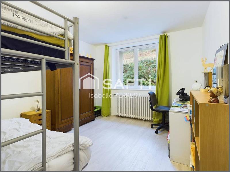 Maison - 260 m² - 8 pièces