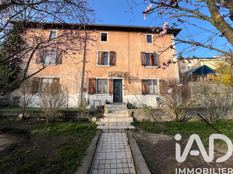 Maison de village - 182 m² - 9 pièces