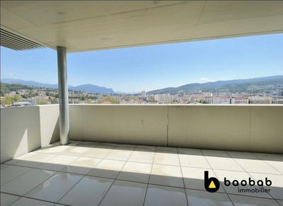 Appartement - 103 m² - 4 pièces