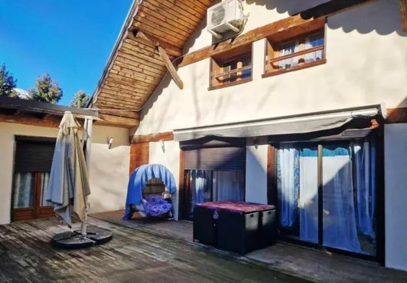 Maison - 439 m² - 6 pièces