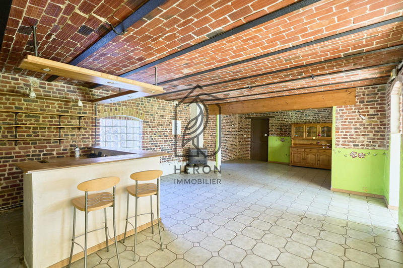 Maison - 274 m² - 5 pièces