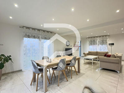 Maison - 174 m² - 6 pièces