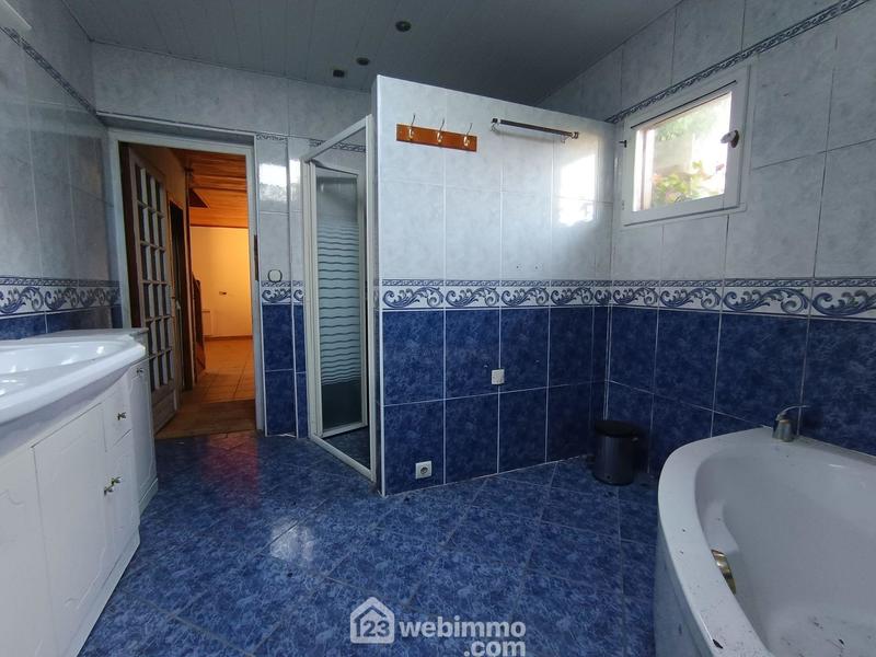 Maison - 200 m² - 6 pièces