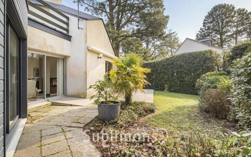 Maison traditionnelle - 205 m² - 6 pièces