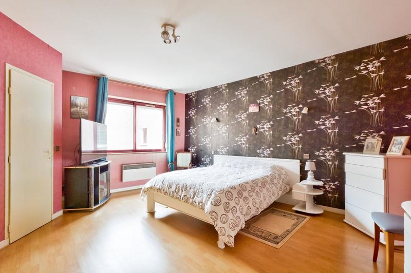 Maison - 180 m² - 5 pièces