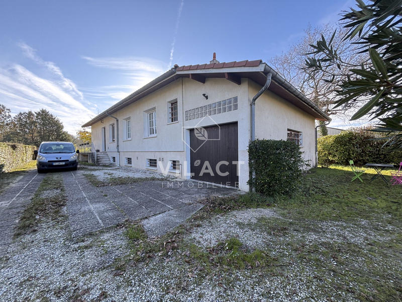 Maison - 200 m² - 7 pièces