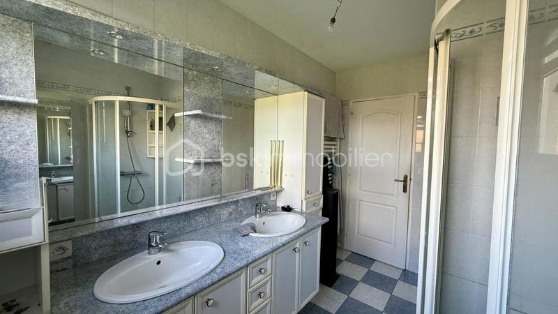 Pavillon - 115 m² - 6 pièces