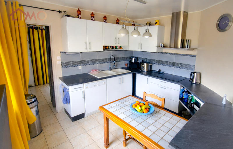 Maison traditionnelle - 96 m² - 5 pièces