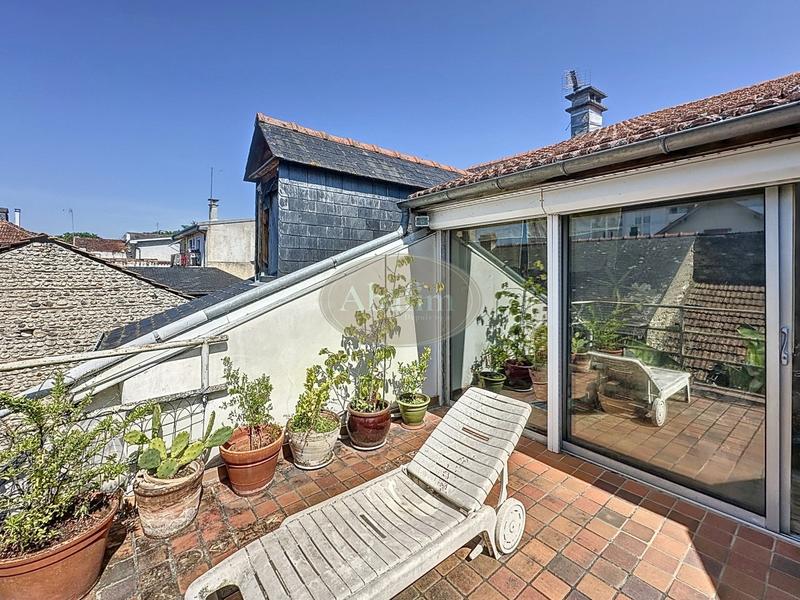 Maison - 170 m² - 6 pièces