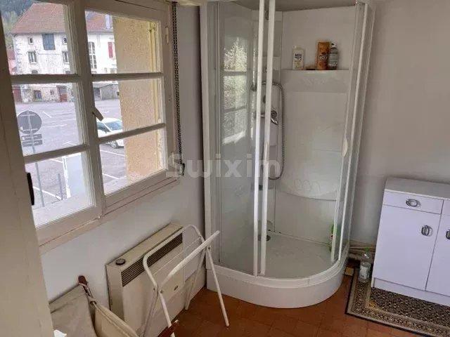 Propriété - 255 m² - 12 pièces