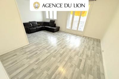 Appartement - 85 m² - 5 pièces