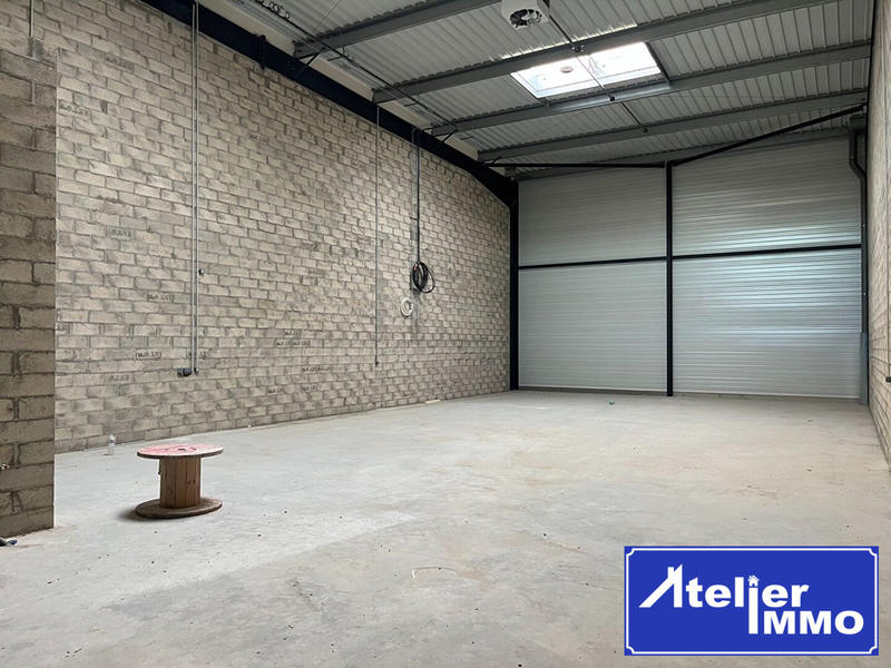 Local d'activités - 601 m²