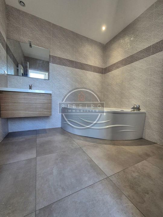 Villa - 110 m² - 4 pièces