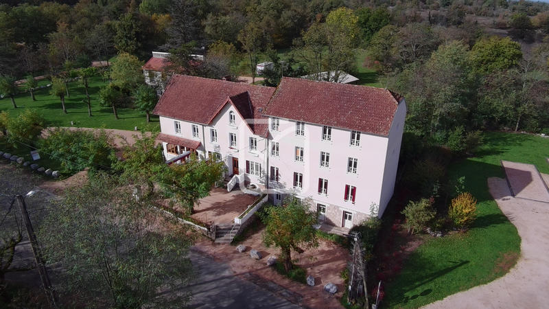 Maison - 579 m² - 19 pièces