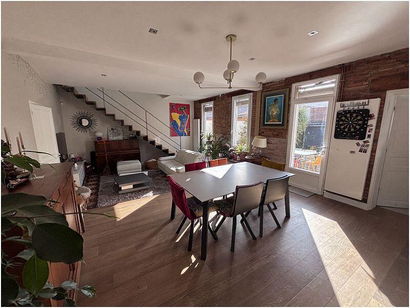 Maison - 200 m² - 5 pièces