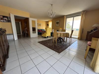 Appartement - 115 m² - 5 pièces