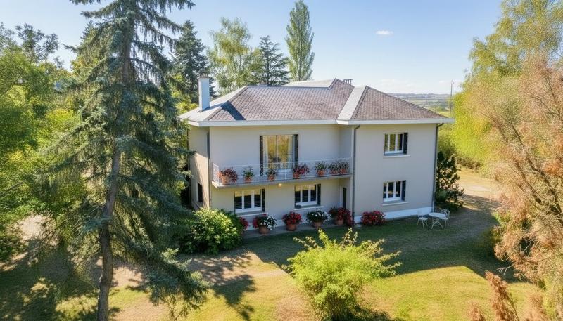 Maison bourgeoise - 376 m² - 8 pièces