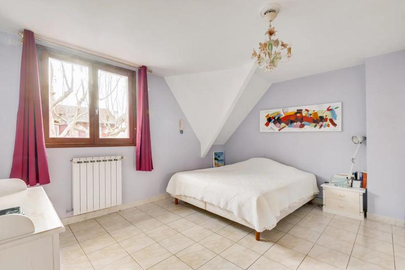 Maison - 211 m² - 8 pièces