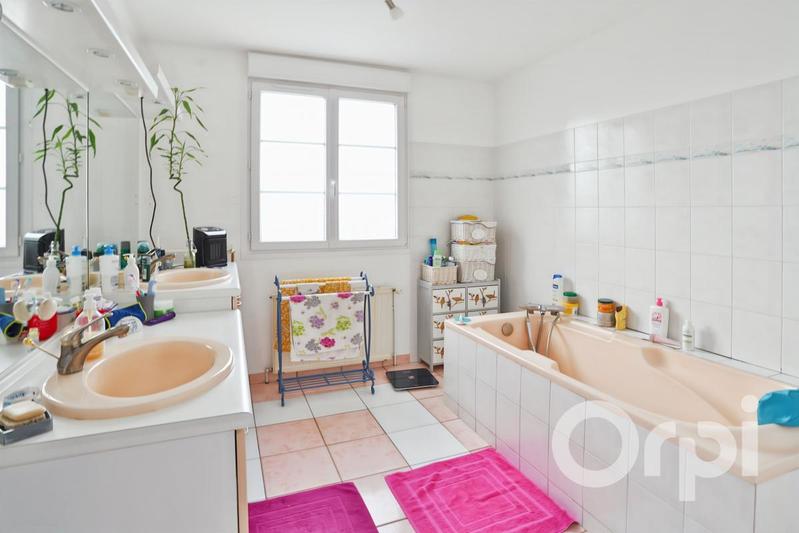 Maison - 192 m² - 8 pièces