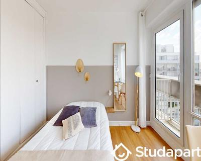 Chambre - 70 m² - 1 pièce