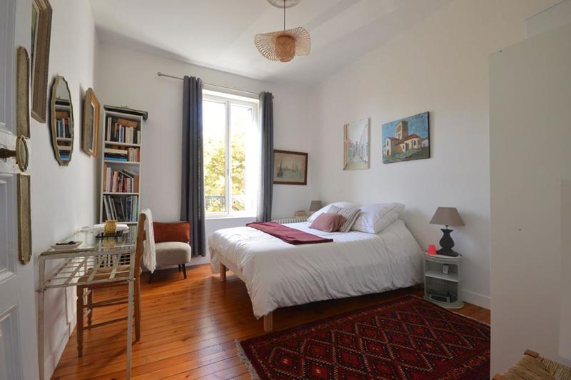 Maison - 181 m² - 9 pièces