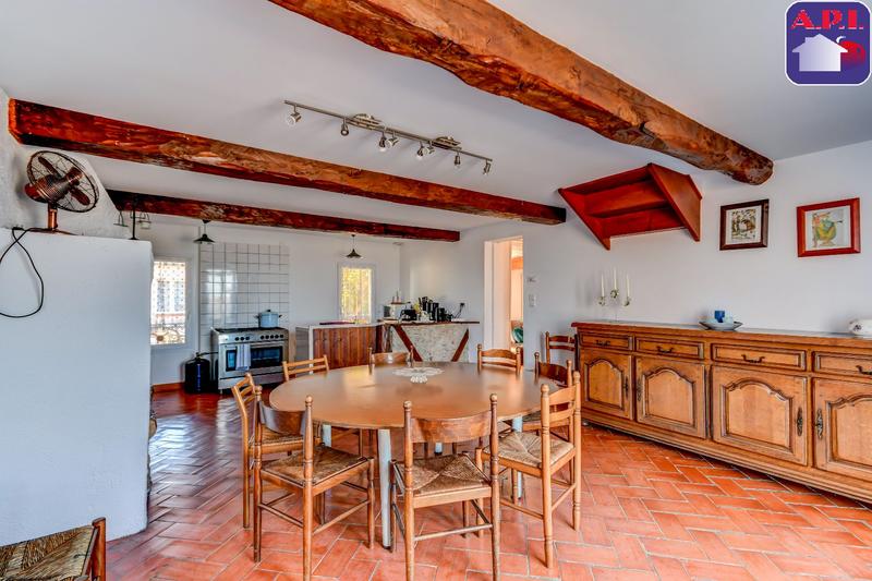 Maison - 463 m² - 18 pièces