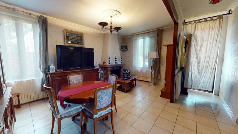 Maison - 101 m² - 6 pièces