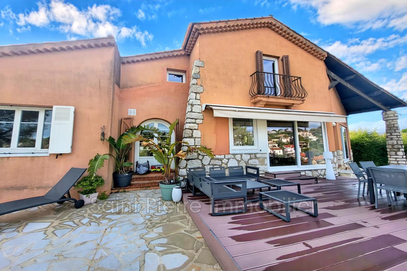 Maison - 153 m² - 5 pièces