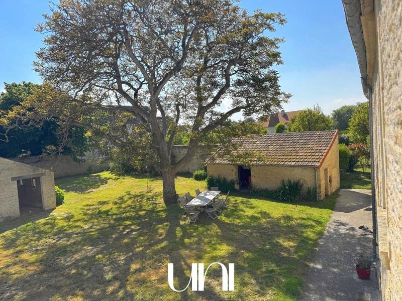 Maison - 228 m² - 7 pièces