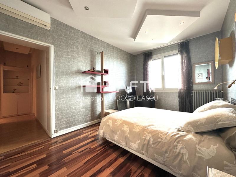 Appartement - 171 m² - 5 pièces