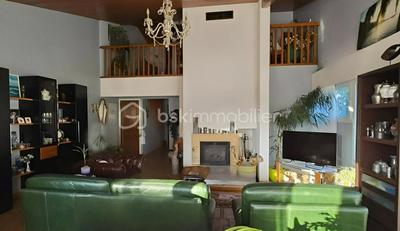 Maison - 185 m² - 7 pièces