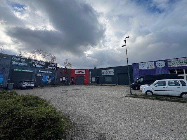 Local commercial - 288 m²