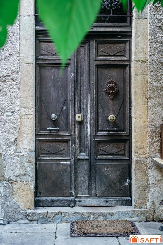 Maison - 270 m² - 8 pièces