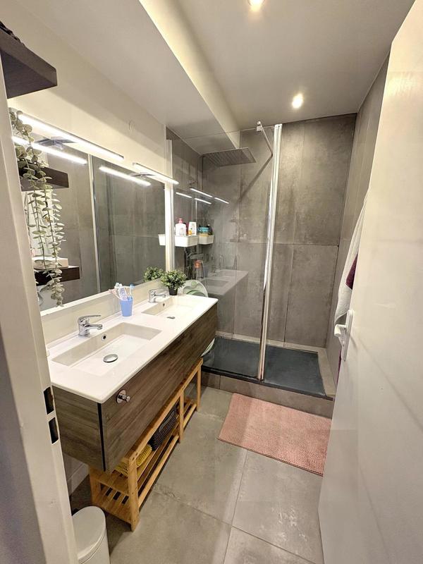 Appartement - 70 m² - 3 pièces