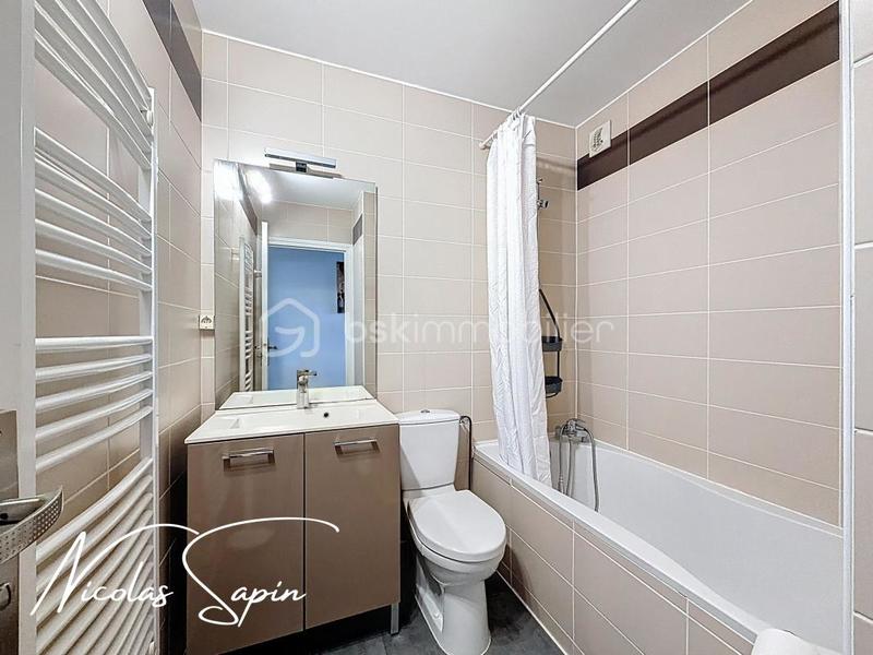 Studio - 25 m² - 1 pièce