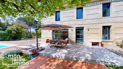 Maison - 180 m² - 7 pièces