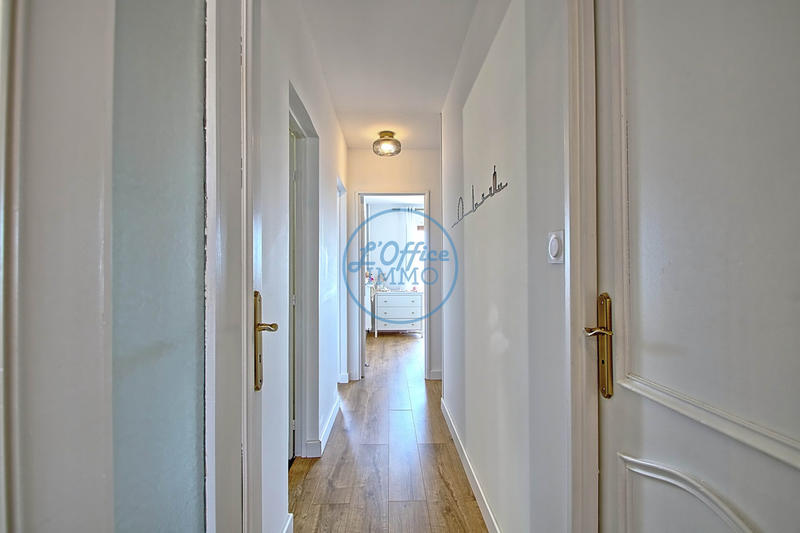 Appartement - 93 m² - 4 pièces