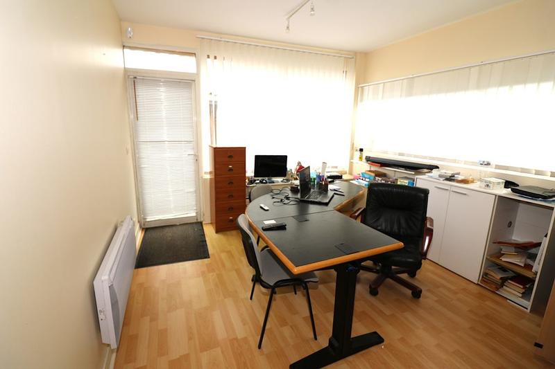 Maison - 111 m² - 6 pièces