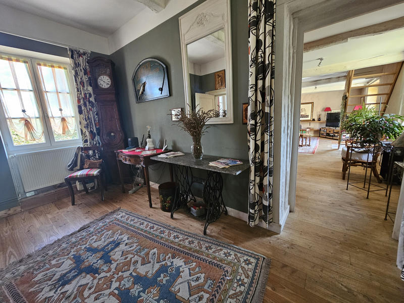 Maison - 220 m² - 6 pièces