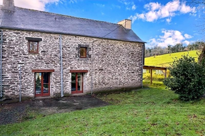 Maison en pierre - 110 m² - 5 pièces