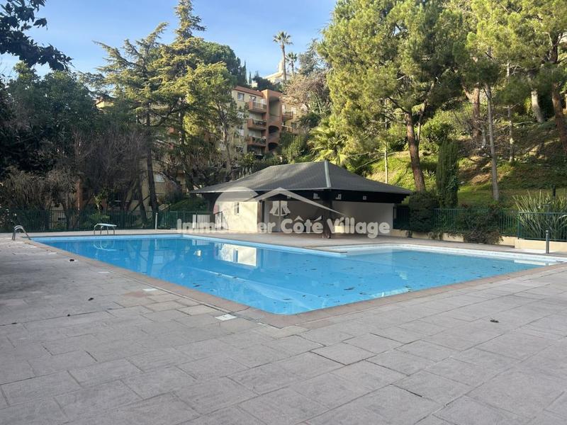 Appartement - 79 m² - 4 pièces