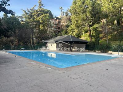 Appartement - 79 m² - 4 pièces