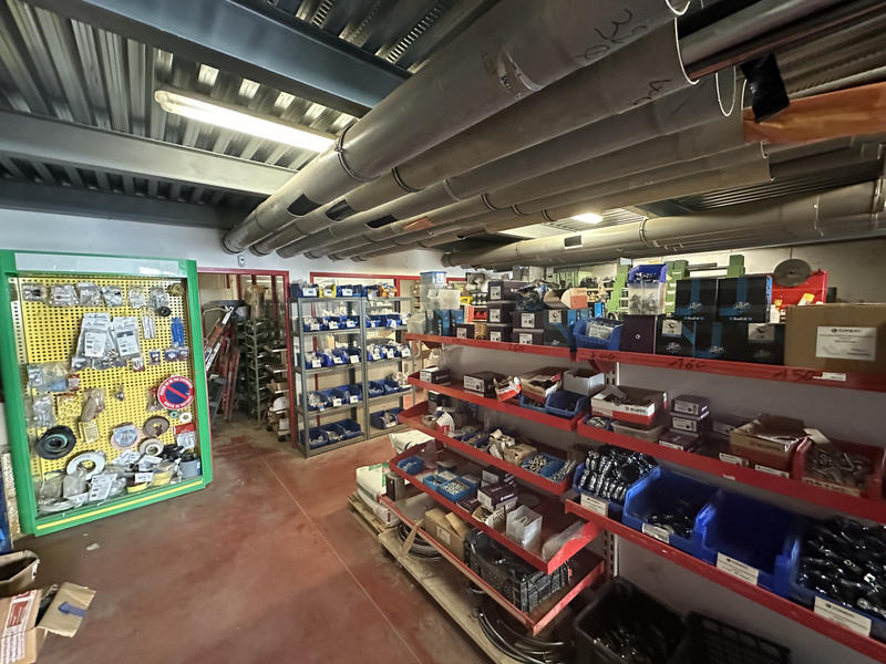 Local d'activités - 800 m²