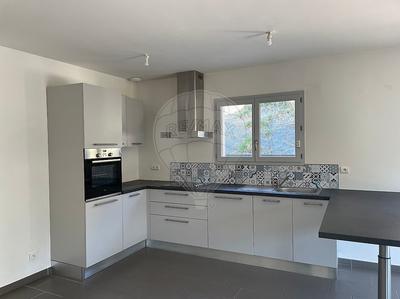 Maison - 112 m² - 4 pièces