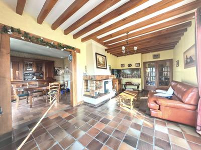 Maison traditionnelle - 187 m² - 7 pièces