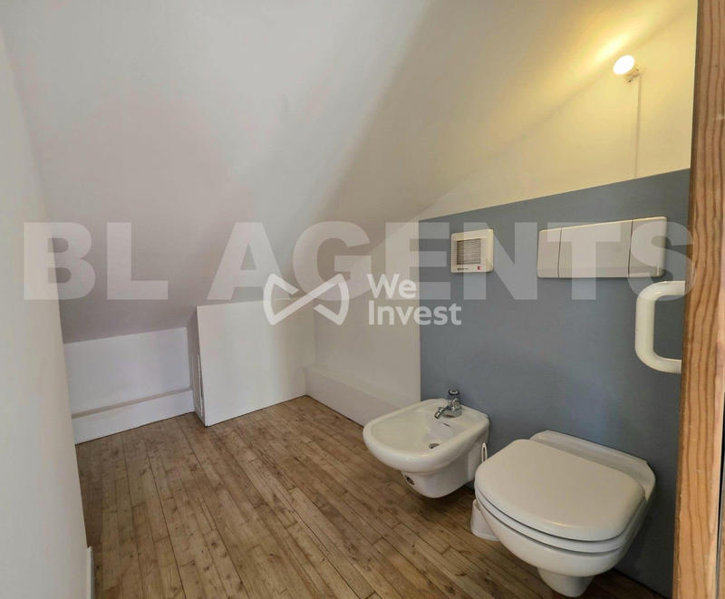 Maison - 240 m² - 6 pièces